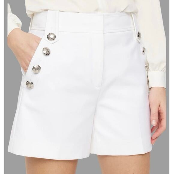 White House Black Market Mariner Button Shorts

Size 0 - Picture 3 of 9